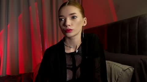 Snapshot of linavelle chatting on 12, 5, 2026 LinaVelle online show from 12, 5, 2026