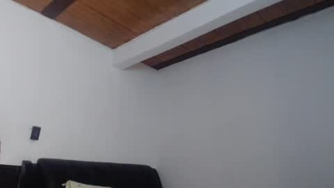 Snapshot of linavillada_ chatting on 5, 1, 2025 Lina online show from 5, 1, 2025