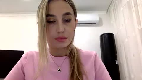 linavora online show from 2, 12, 2025