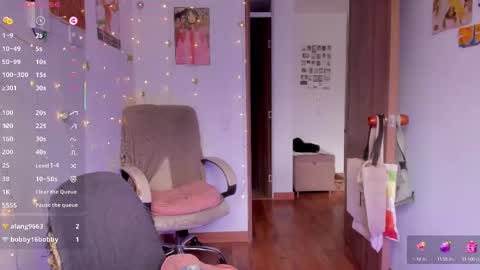 Giggles  online show from 24, 9, 2025