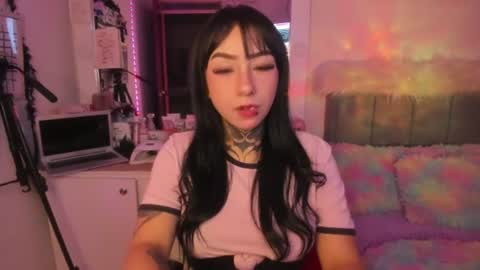 Snapshot of linda_milleer_ chatting on 9, 6, 2026 Lindaa maria online show from 9, 6, 2026