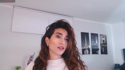 Maria Paula online show from 4, 4, 2026