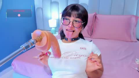 Snapshot of linda_sofi__ chatting on 30, 4, 2026 linda_sofi__ online show from 30, 4, 2026