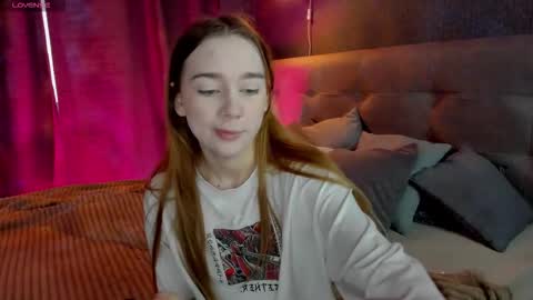 Snapshot of linda_zimmermann chatting on 13, 9, 2025 linda_zimmermann online show from 13, 9, 2025