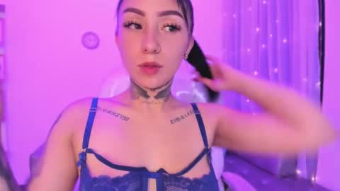 Snapshot of lindaa_miller chatting on 2, 1, 2025 linda miller online show from 2, 1, 2025