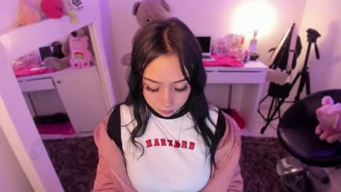 Snapshot of lindaa_miller chatting on 31, 10, 2025 linda miller online show from 31, 10, 2025