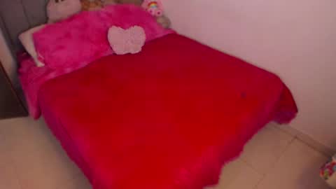 Snapshot of lindaa_miller chatting on 25, 11, 2025 linda miller online show from 25, 11, 2025