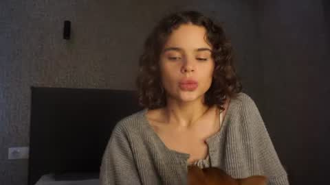 Snapshot of lindaaii chatting on 17, 6, 2026 Linda online show from 17, 6, 2026