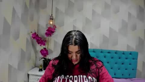 Snapshot of lindabreexlove chatting on 12, 10, 2025 online show from 12, 10, 2025