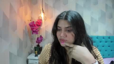    online show from 17, 5, 2026