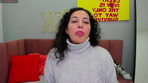 Snapshot of lindainsatiable chatting on 7, 11, 2025 Linda online show from 7, 11, 2025