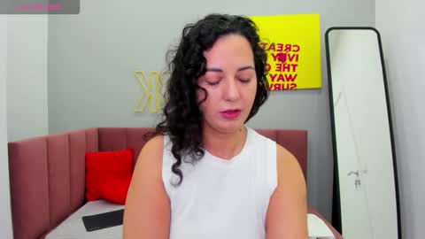 Snapshot of lindainsatiable chatting on 27, 11, 2025 Linda online show from 27, 11, 2025