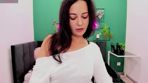 Snapshot of lindainsatiable chatting on 28, 11, 2025 Linda online show from 28, 11, 2025