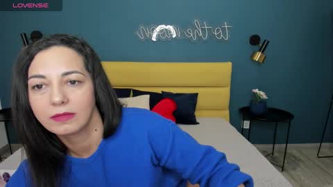 Snapshot of lindainsatiable chatting on 1, 12, 2025 Linda online show from 1, 12, 2025