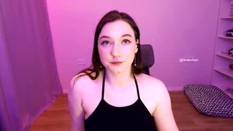 Snapshot of lindamlem chatting on 2, 12, 2025 Call me Linda online show from 2, 12, 2025