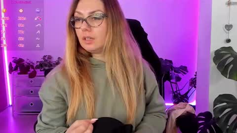 Linda  --  online show from 10, 2, 2025