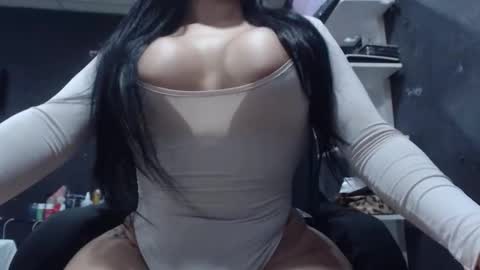 lindsaycozardeep online show from 6, 1, 2026