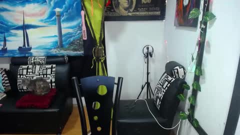 lindsey_2023 online show from 28, 2, 2025