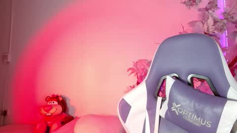 LINDSEYFERRER online show from 13, 1, 2026