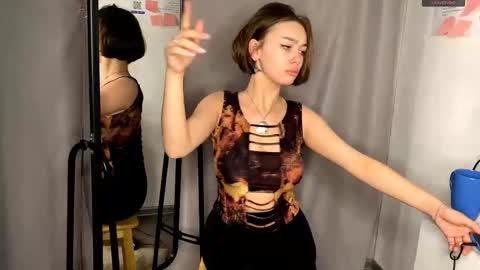 Snapshot of lindseytammo chatting on 24, 11, 2025 Kate online show from 24, 11, 2025