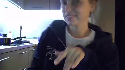 Snapshot of lindsisecret chatting on 15, 11, 2025 Anna online show from 15, 11, 2025