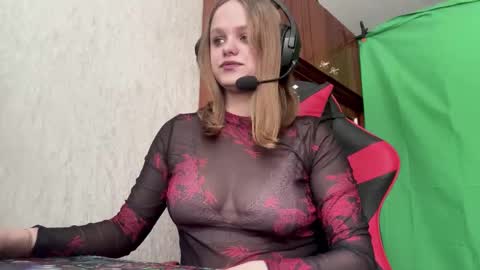 Snapshot of linettehnatow chatting on 6, 2, 2026 Eva online show from 6, 2, 2026