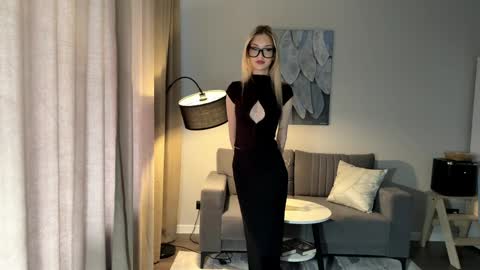 Snapshot of linneabercier chatting on 5, 4, 2026 Emma online show from 5, 4, 2026