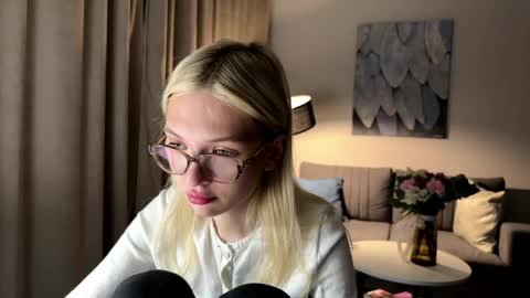 Emma online show from 28, 4, 2026