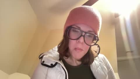 Snapshot of linusloves chatting on 30, 11, 2025 linusloves online show from 30, 11, 2025