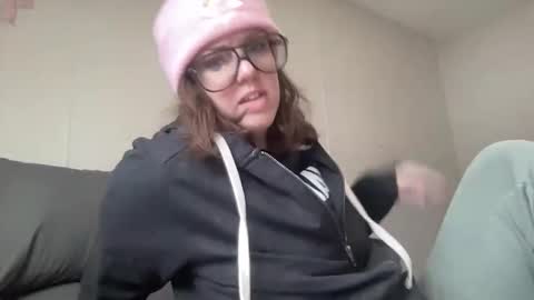 Snapshot of linusloves chatting on 1, 2, 2026 linusloves online show from 1, 2, 2026