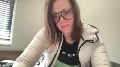 Snapshot of linusloves chatting on 2, 2, 2026 linusloves online show from 2, 2, 2026