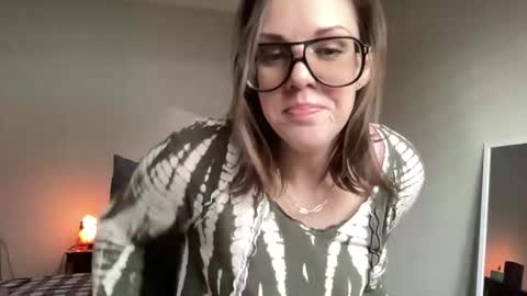 Snapshot of linusloves chatting on 9, 2, 2026 linusloves online show from 9, 2, 2026