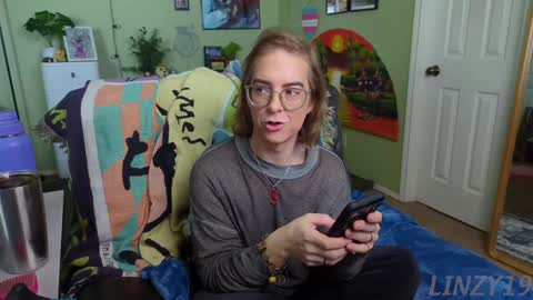 Snapshot of linzy19 chatting on 1, 2, 2025 Linzy19 online show from 1, 2, 2025