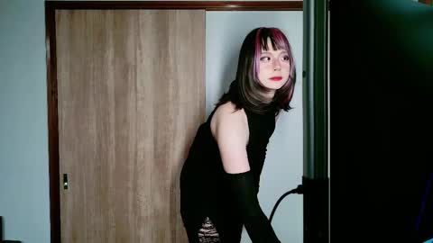 Snapshot of lionnigouki chatting on 5, 1, 2025 lionnigouki online show from 5, 1, 2025