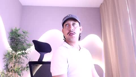 Snapshot of liorenvyx chatting on 6, 5, 2026 liorenvyx online show from 6, 5, 2026