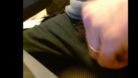 Snapshot of lip_balm chatting on 28, 12, 2024 lip_balm online show from 28, 12, 2024