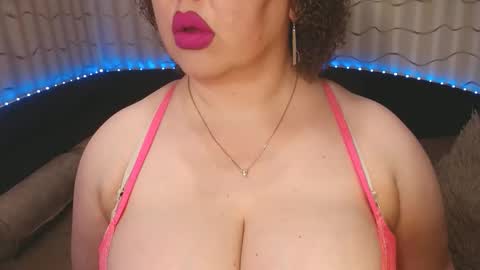 Snapshot of lipsaddiction chatting on 3, 5, 2026 LIpsAddiction online show from 3, 5, 2026