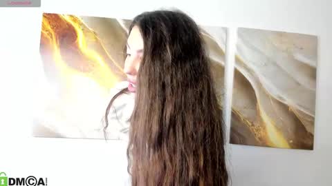 Lira revery online show from 19, 11, 2025