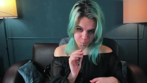 Snapshot of lirabelles chatting on 27, 2, 2026 hello Ill be waiting for you during these hours tue 10am-5pm wed 3am-5pm thu 3am-5pm fri 3am-10am sat 10am-5pm sun 3am-1GMT online show from 27, 2, 2026