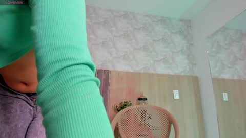Snapshot of liriasweetie chatting on 17, 4, 2026 liria online show from 17, 4, 2026