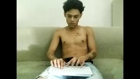 Snapshot of liroy_demon chatting on 6, 8, 2026 liroy_demon online show from 6, 8, 2026