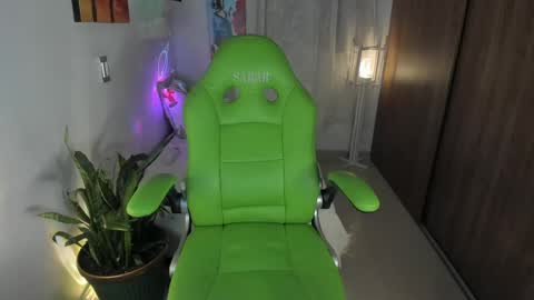 Lisa  online show from 16, 4, 2026