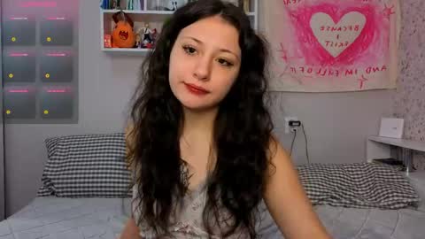 Snapshot of lisa_mzemta chatting on 29, 4, 2026 Lisa online show from 29, 4, 2026
