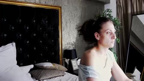 lisacroft online show from 1, 3, 2025