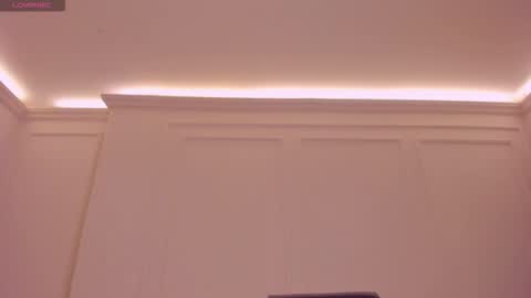 Lisa  Flowers online show from 4, 3, 2026