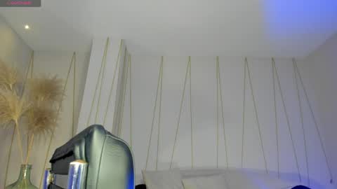 Lisa  Flowers online show from 6, 4, 2026