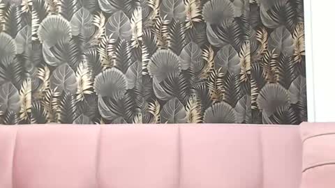 Snapshot of lisagrand chatting on 4, 3, 2025 Lisa Grand online show from 4, 3, 2025