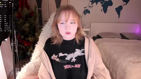 -Lisa- Help me to reach 100 thumbs up3 online show from 19, 1, 2025