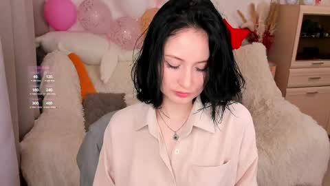 Snapshot of lisamooore chatting on 22, 4, 2026 Lisa Moore online show from 22, 4, 2026