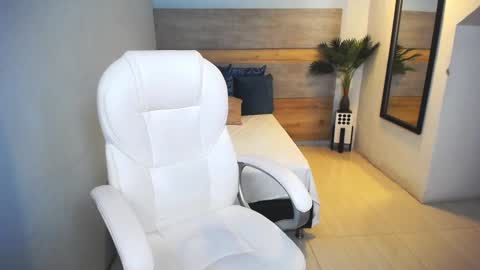 Liseth Fox online show from 7, 1, 2025